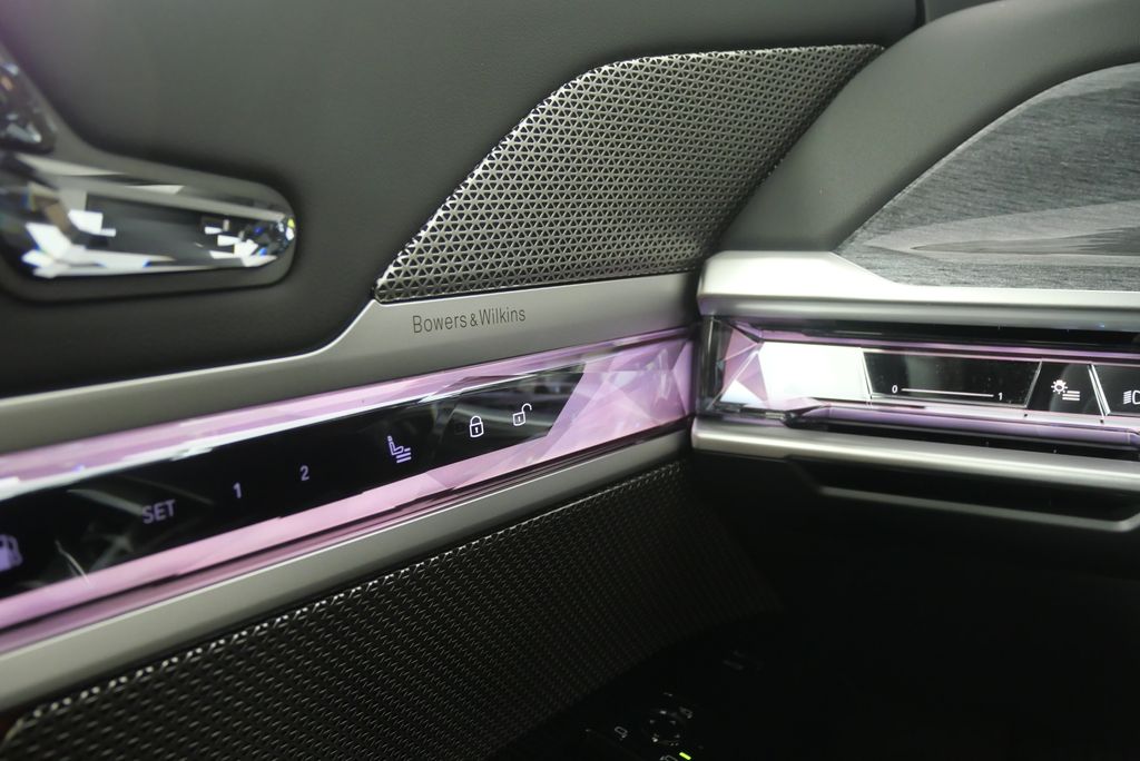 Thumbnail: 2025 BMW 7 Series - 18