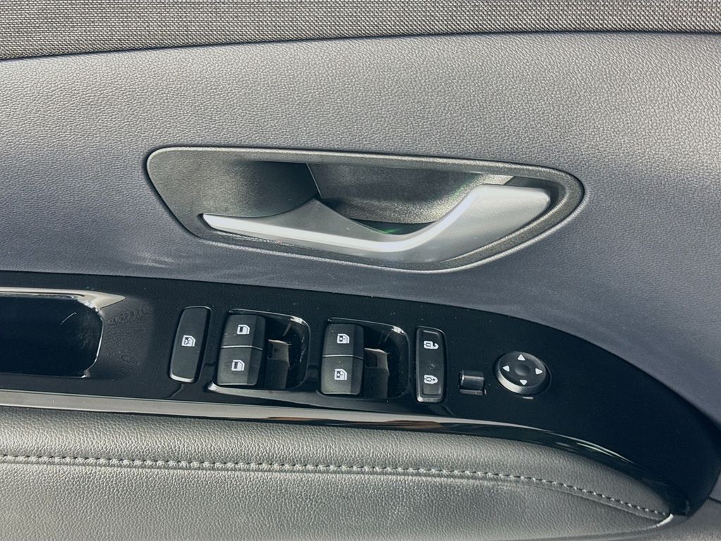 Used Car 2023 Hyundai Tucson Hybrid  Limited For Sale Under $30,000 In Austin, Texas