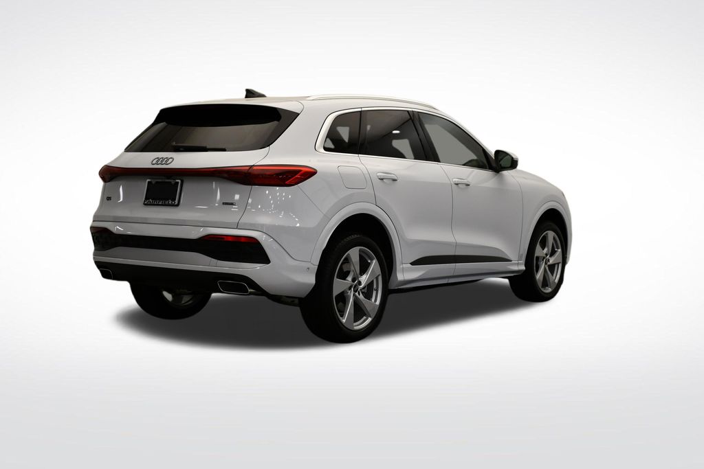 Thumbnail: 2025 Audi Q5 - 5