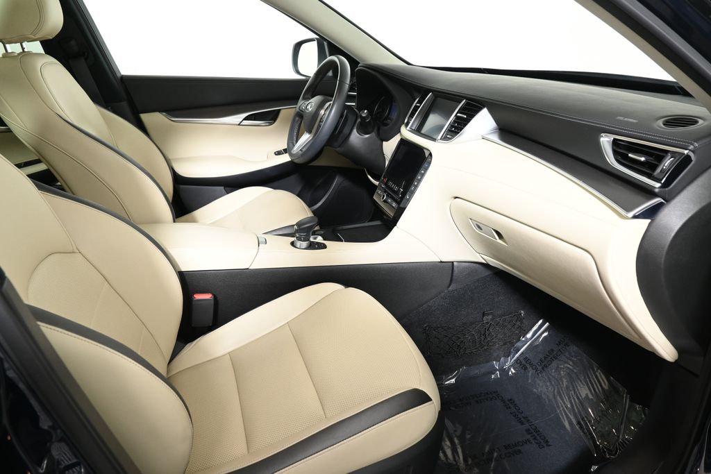 Thumbnail: 2022 INFINITI QX50 - 26
