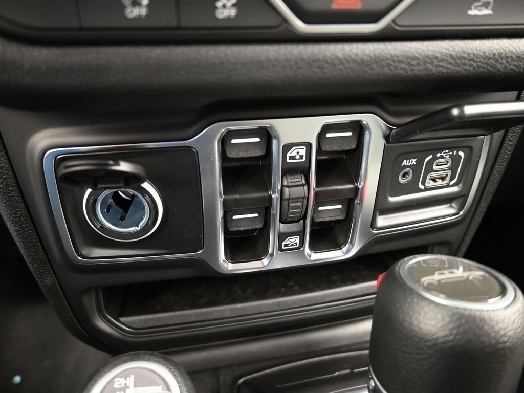 New 2026 Hydro Blue Pearlcoat Jeep Sport image 18