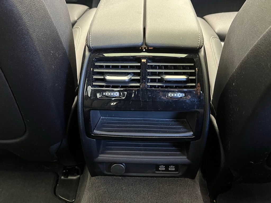 Thumbnail: 2021 BMW 5 Series - 9