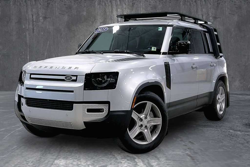 Hakuba Silver Metallic 2023 Land Rover Defender 110 SE AWD SUV / Crossover All-Wheel Drive 8-Speed Automatic