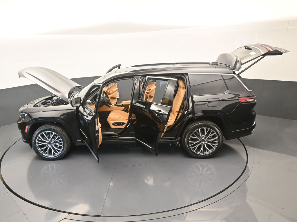 New 2025 Diamond Black Crystal Pearlcoat Jeep Summit image 65