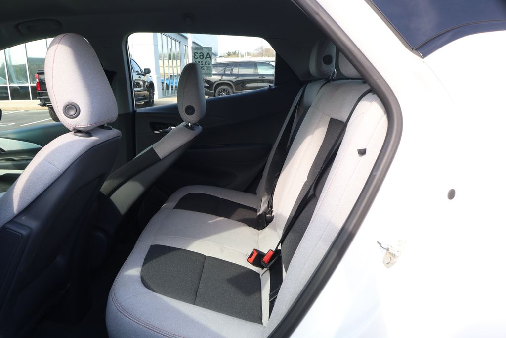 Thumbnail: 2018 Chevrolet Bolt EV - 31