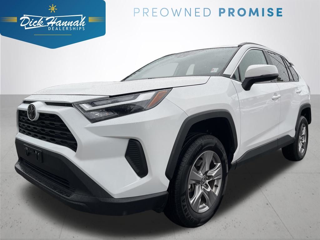 White 2025 Toyota RAV4 XLE AWD SUV / Crossover All-Wheel Drive 8-Speed Automatic