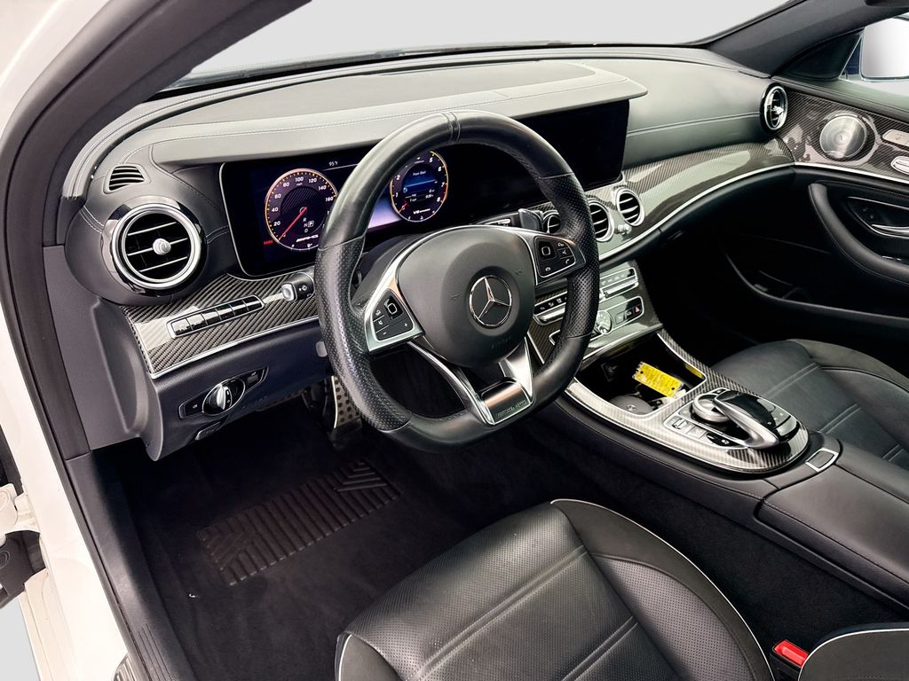 Thumbnail: 2018 Mercedes-Benz E-Class - 9