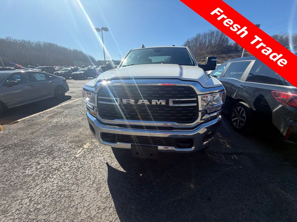 2024 RAM 2500 Big Horn Crew Cab 4WD