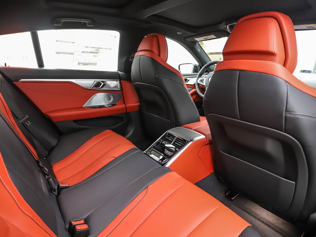 Thumbnail: 2026 BMW 8 Series - 26