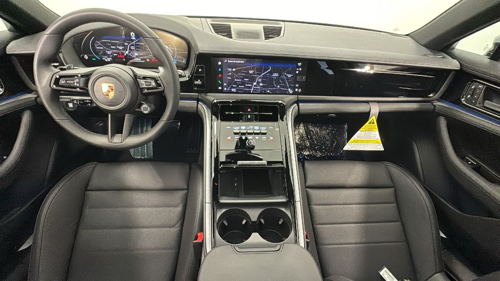 Thumbnail: 2025 Porsche Panamera - 15