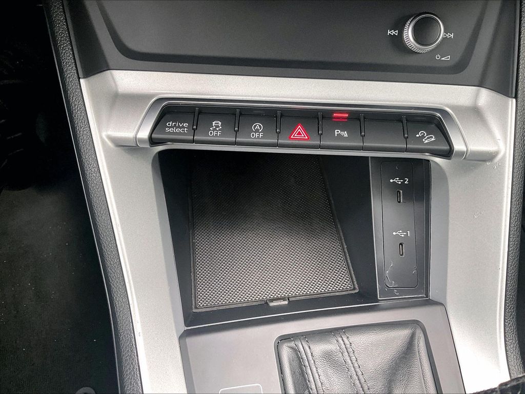 2025 Audi Q3 — photo 26