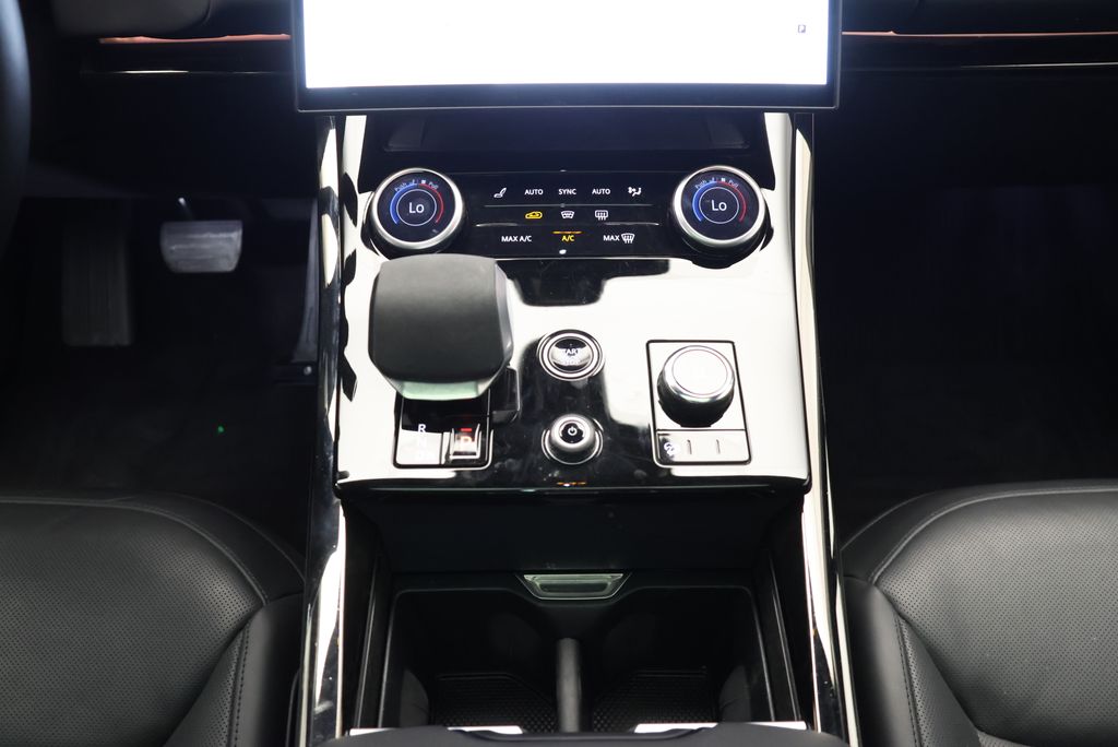 Thumbnail: 2023 Land Rover Range Rover Sport - 21