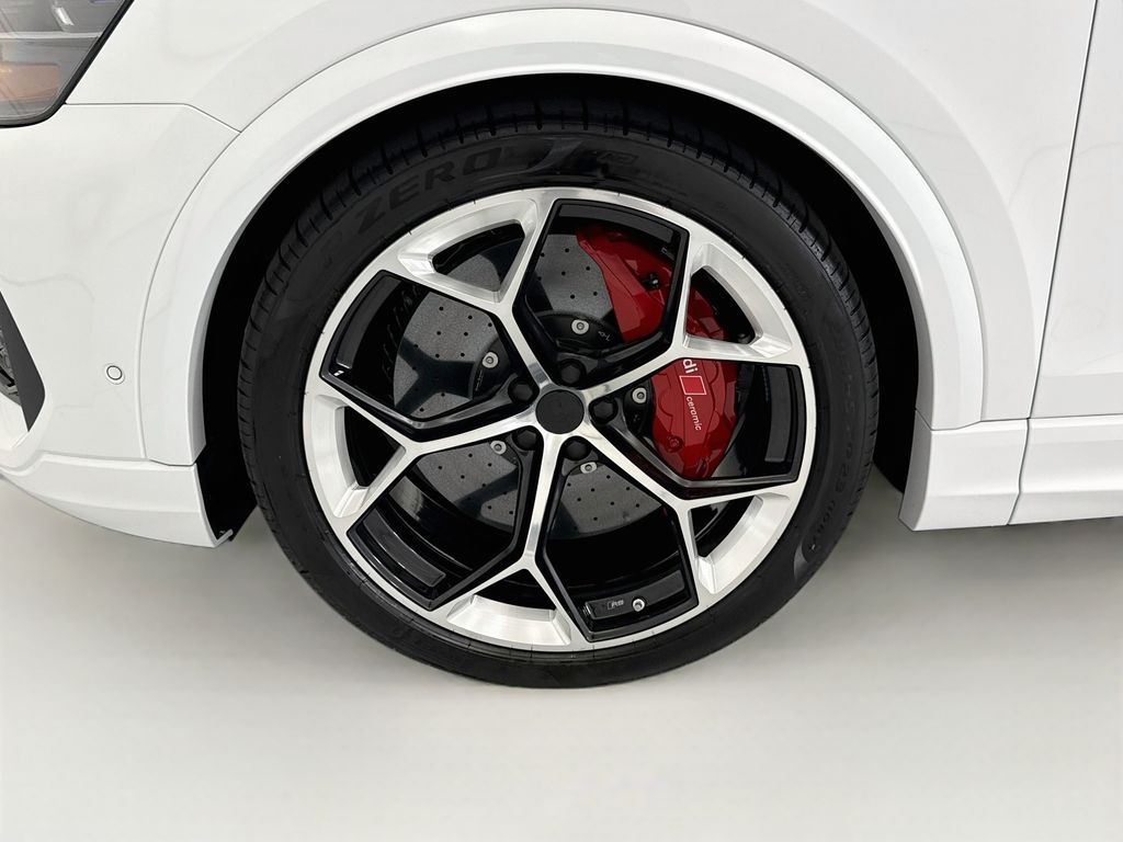 Thumbnail: 2027 Audi RS Q8 - 29