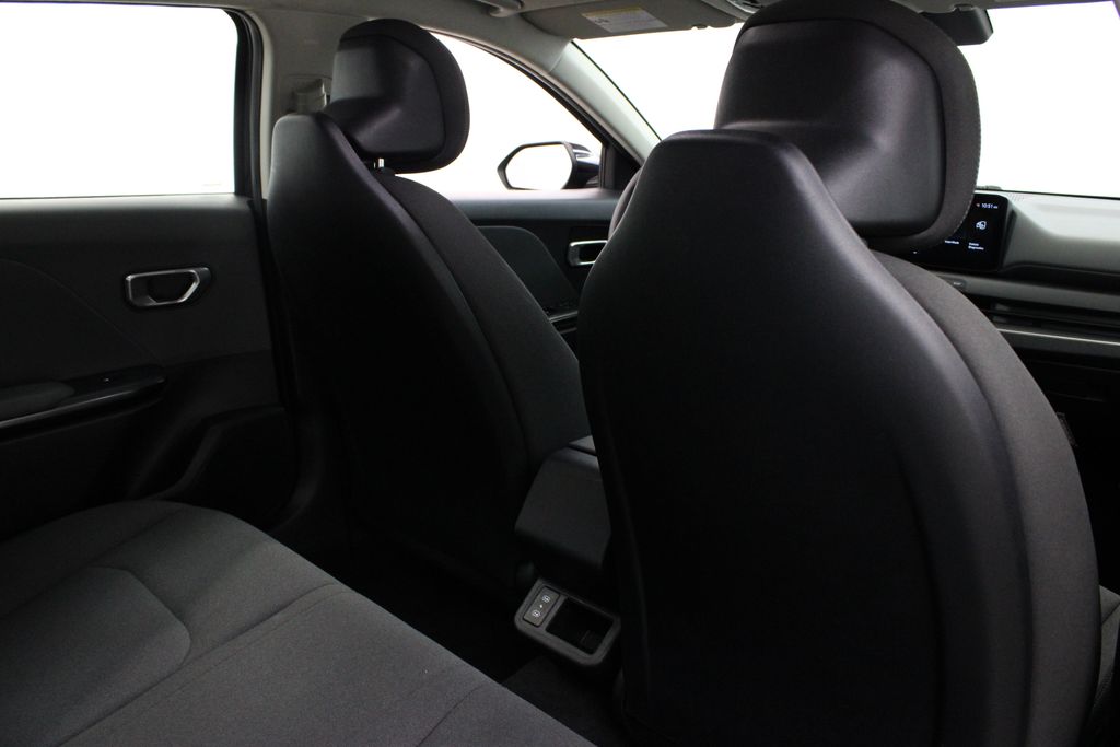 used 2025 Kia K4 car