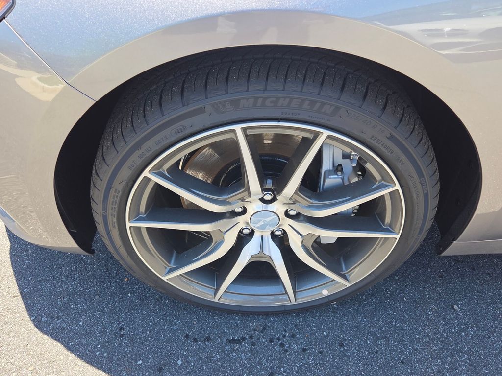 New 2026 Silver Genesis 2.5T image 9