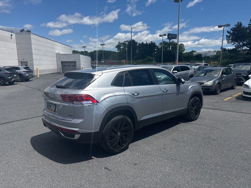 2023 Volkswagen Atlas Cross Sport 2.0T SE w/Technology Silver at Subaru and VW of Moon Township