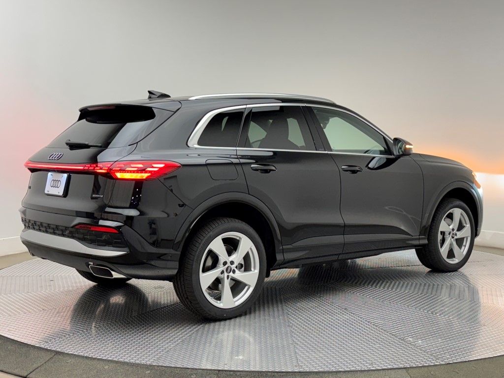 2025 Audi Q5 Premium 9