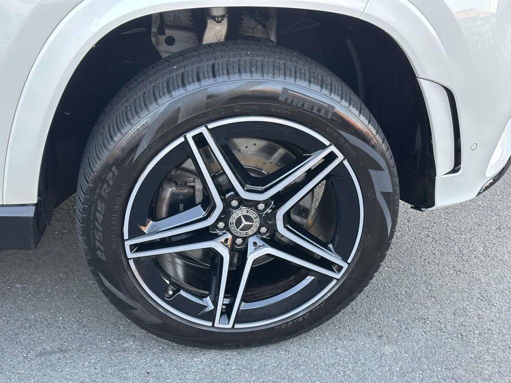 Thumbnail: 2023 Mercedes-Benz GLS - 17