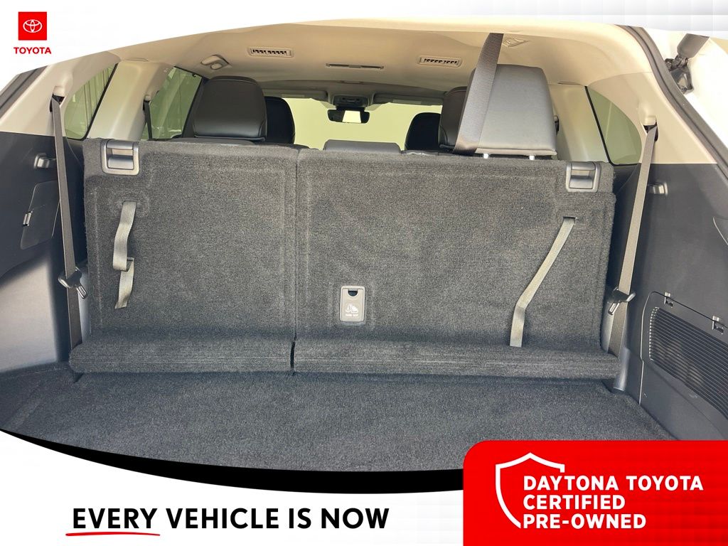 Used 2025 Toyota Highlander SUV