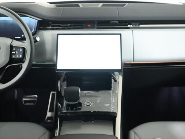 Thumbnail: 2026 Land Rover Range Rover Sport - 14