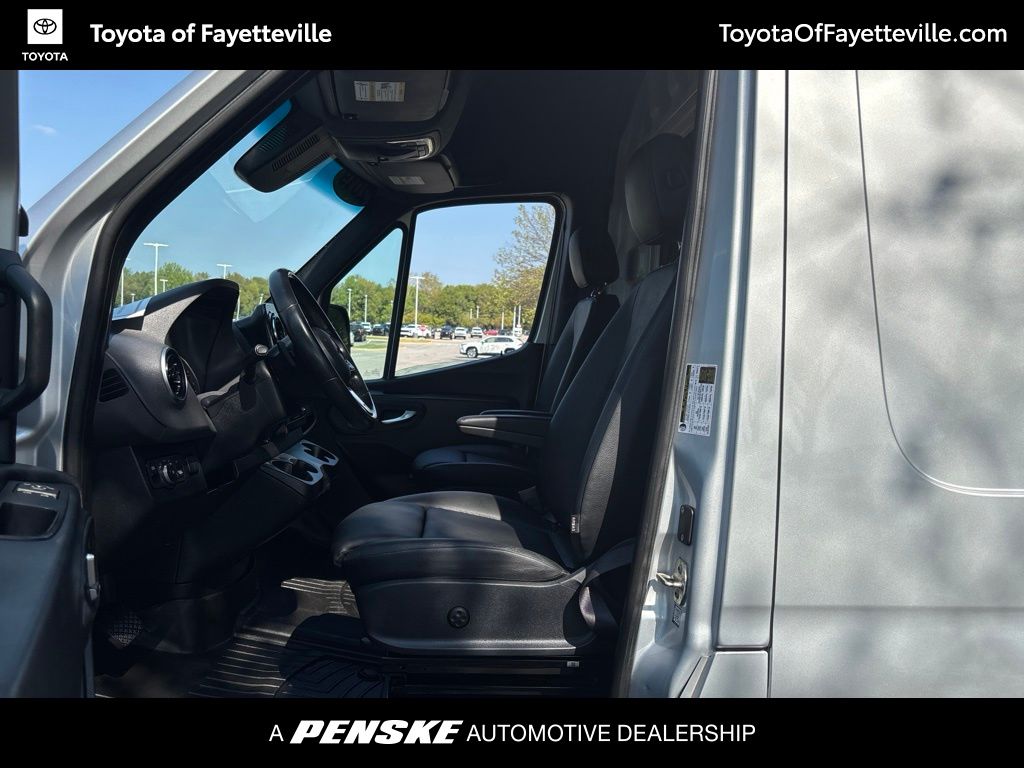 Thumbnail: 2019 Mercedes-Benz Sprinter - 25