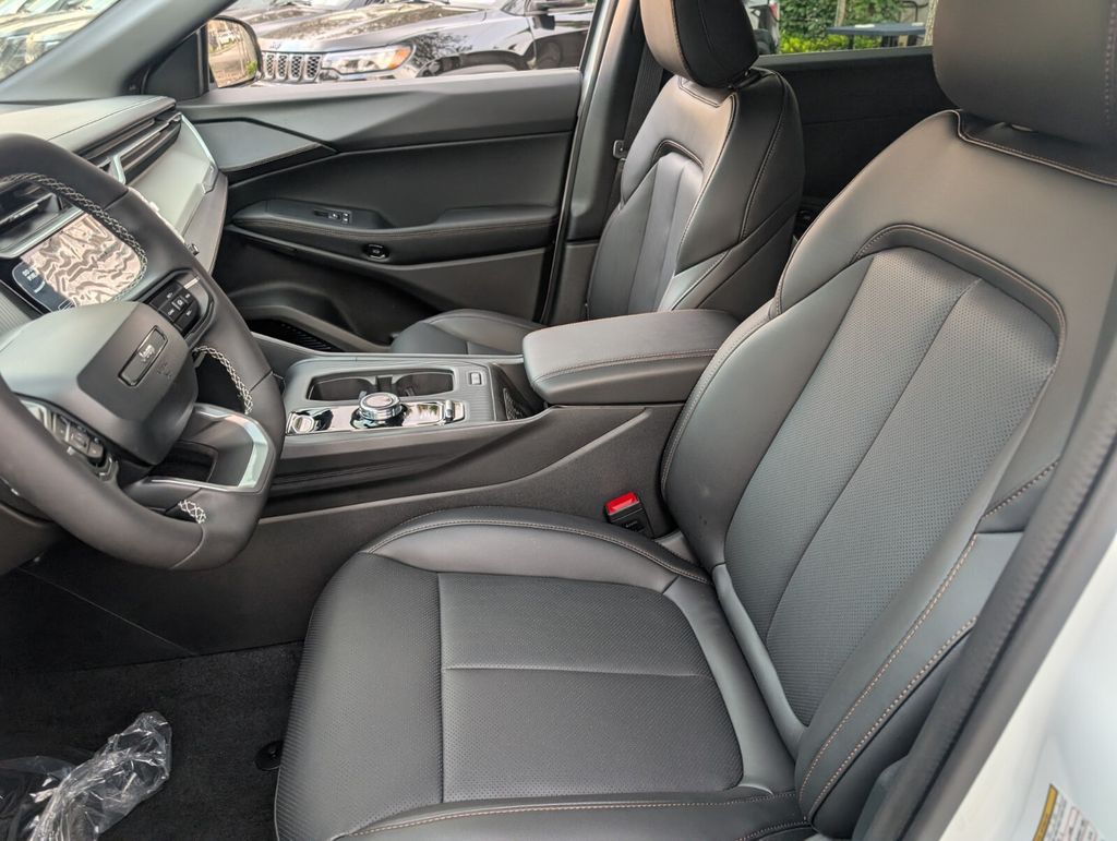 new 2026 Jeep Cherokee car, priced at $39,505