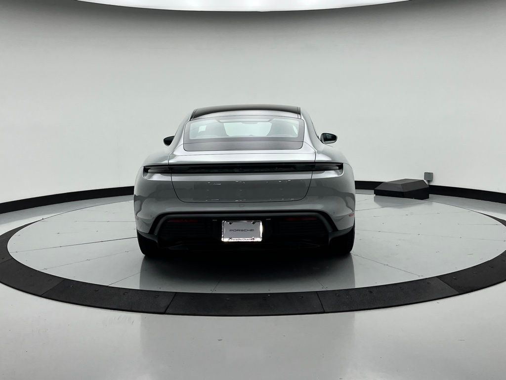 Thumbnail: 2022 Porsche Taycan - 9