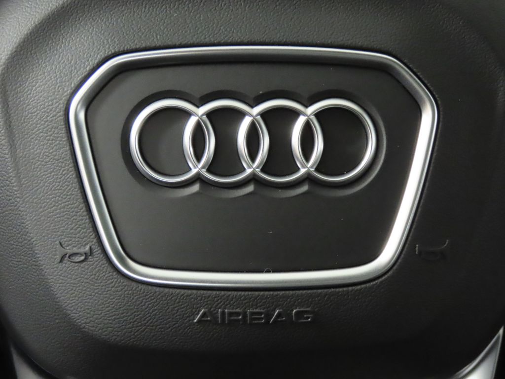 Thumbnail: 2026 Audi SQ7 - 14