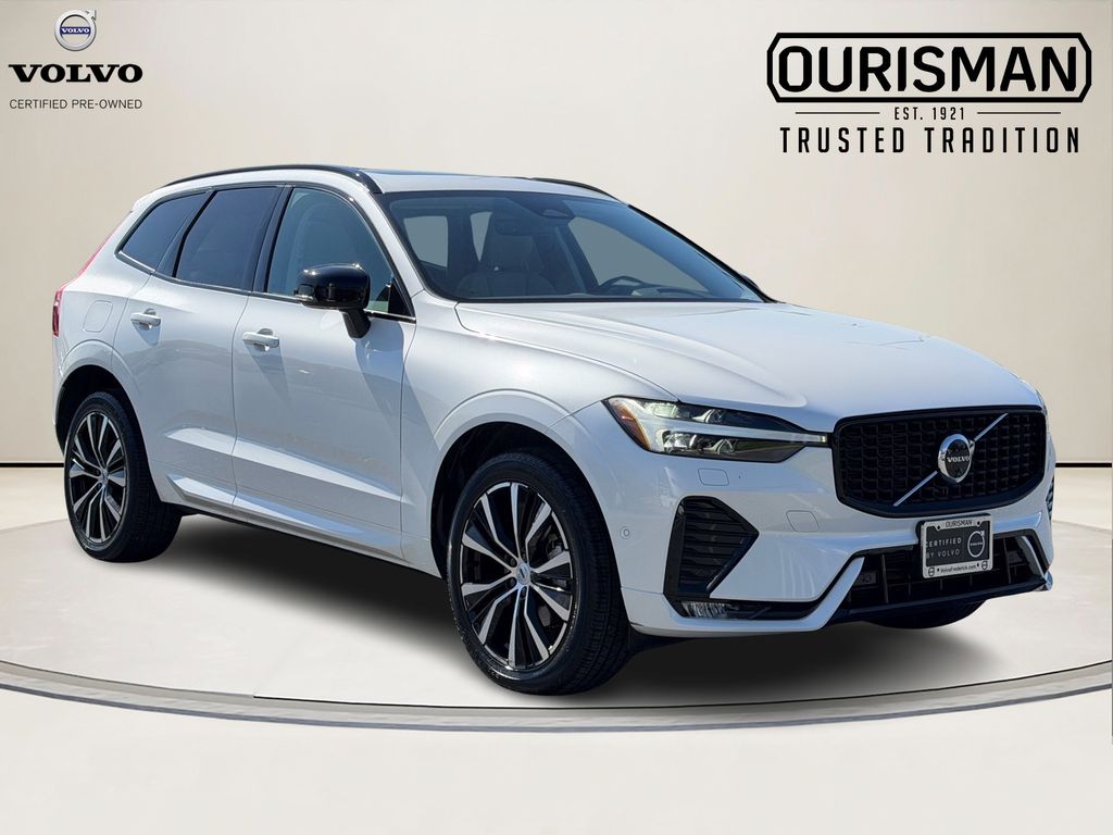 Crystal White Metallic 2024 Volvo XC60 B5 Plus Dark Theme AWD SUV / Crossover All-Wheel Drive Automatic