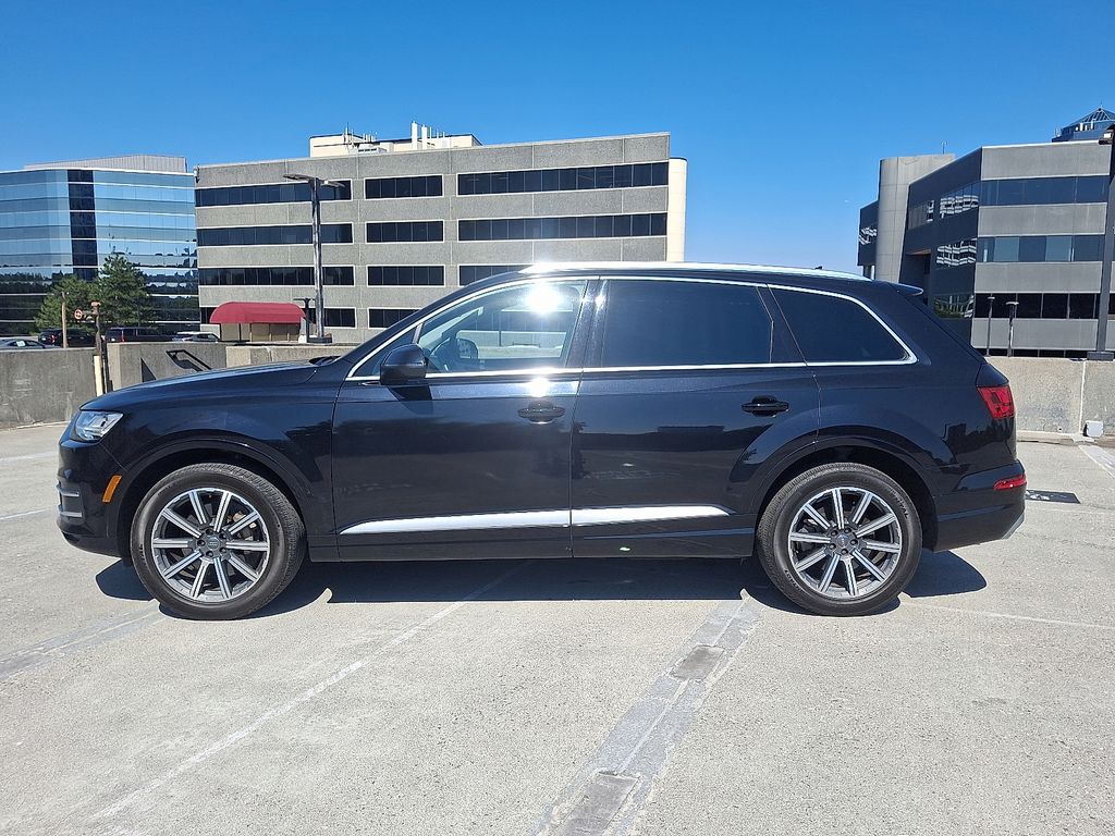 Thumbnail: 2019 Audi Q7 - 2