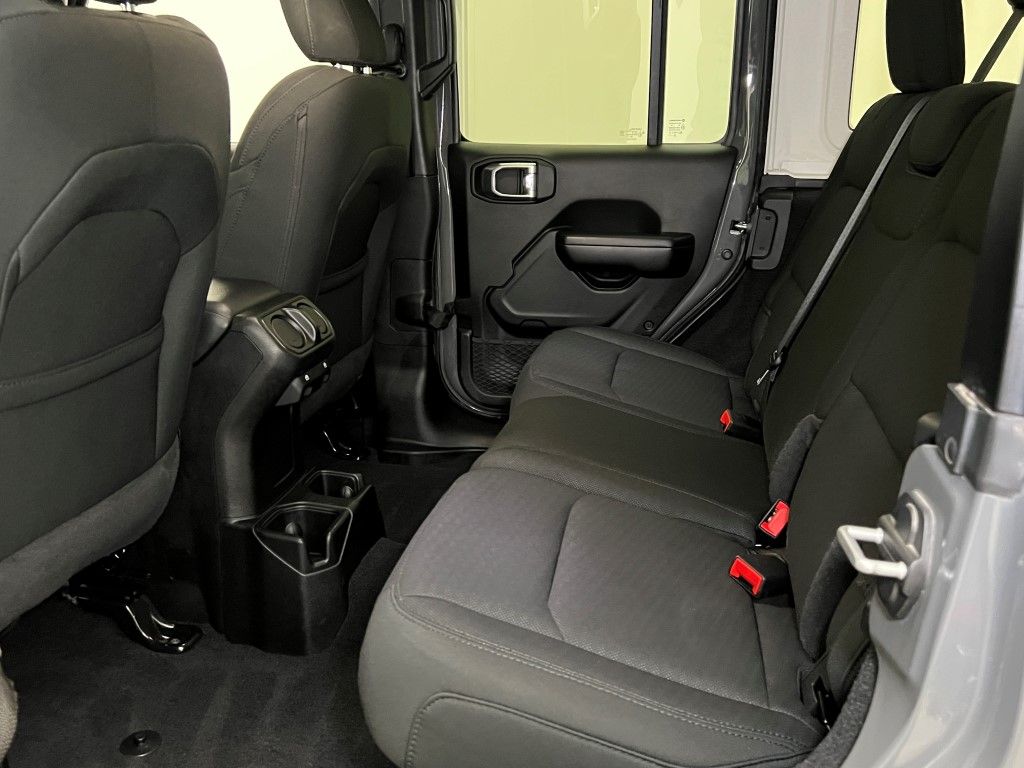 Thumbnail: 2020 Jeep Wrangler - 21