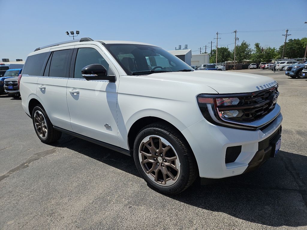 Star White Metallic Tri-Coat 2027 Ford Expedition SUV / Crossover 4X2 Automatic