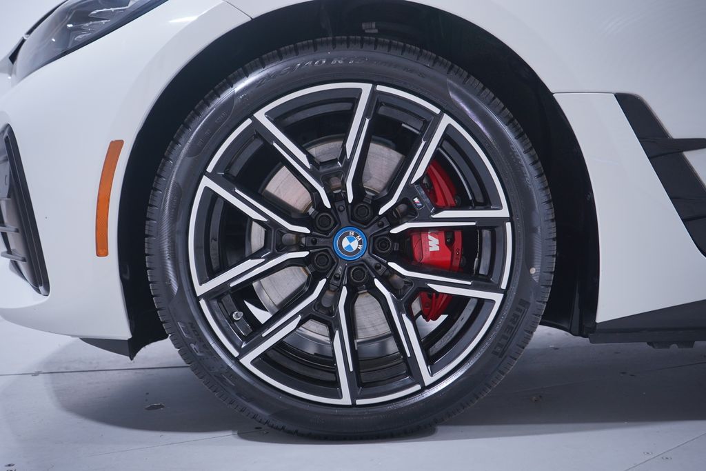 Thumbnail: 2024 BMW i4 - 2