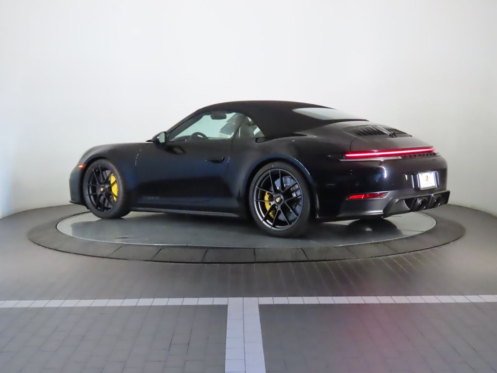 Thumbnail: 2025 Porsche 911 - 3