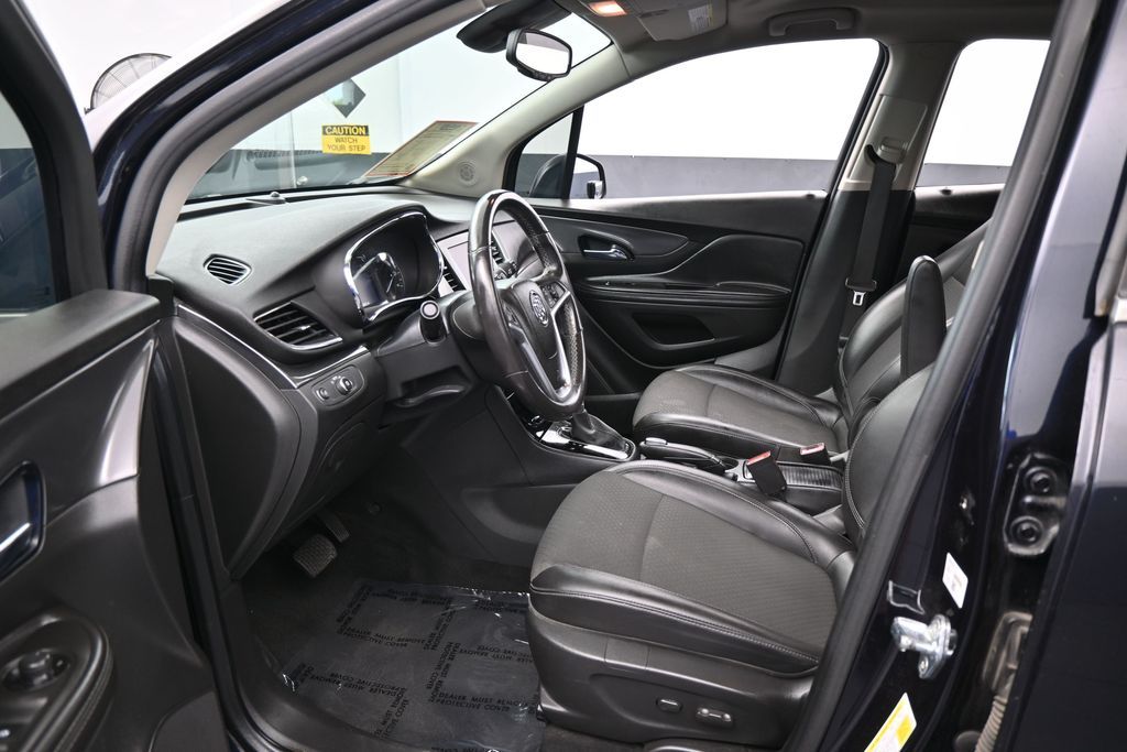 Used 2021 Dark Moon Blue Metallic Buick Preferred image 10