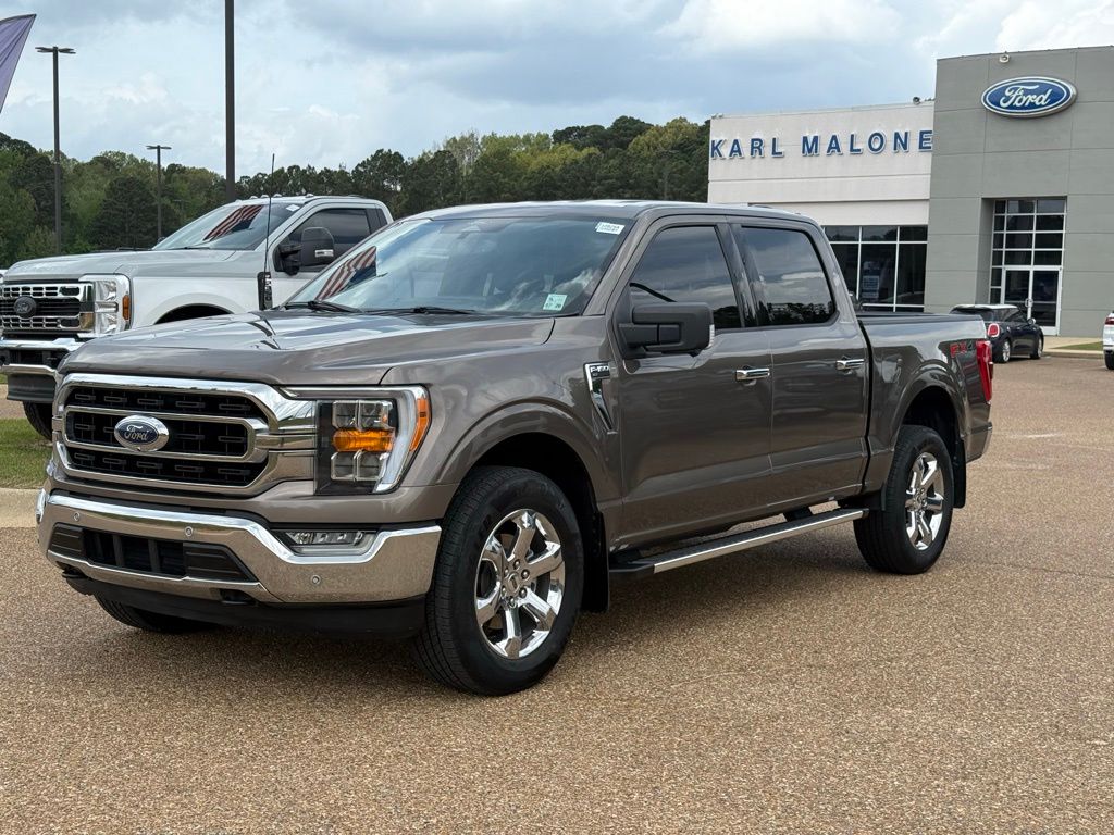 Stone Gray Metallic 2022 Ford F-150 XLT SuperCrew 4WD Pickup Truck Four-Wheel Drive Automatic