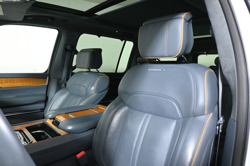 Thumbnail: 2022 Jeep Grand Wagoneer - 16