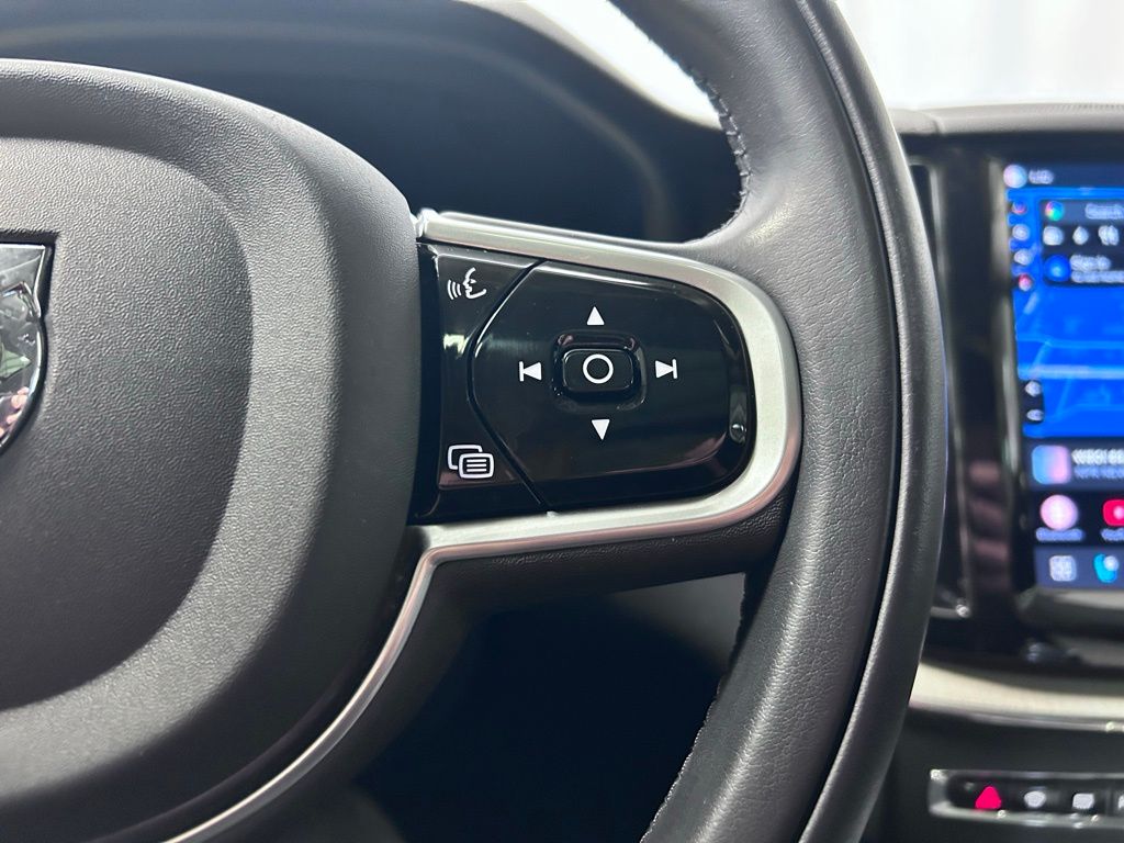 used 2022 Volvo XC60 Recharge Plug-In Hybrid car, priced at $30,991