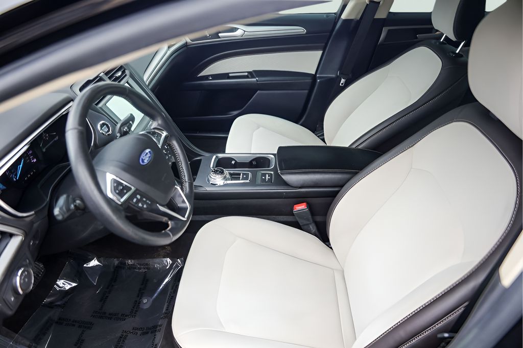 Used Car 2020 Ford Fusion  Se For Sale Under $15,000 In Austin, Texas