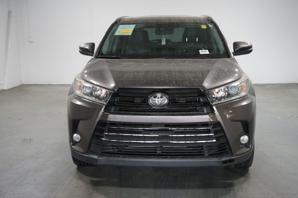 Thumbnail: 2018 Toyota Highlander - 2