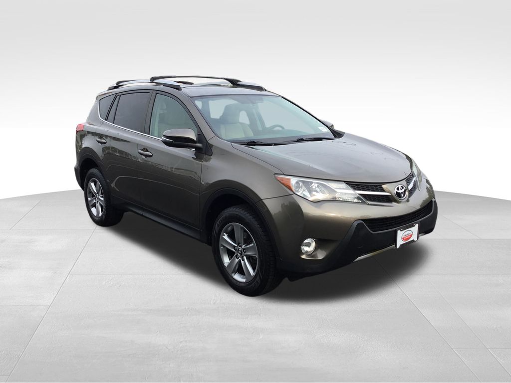 2015 Toyota RAV4 XLE 7