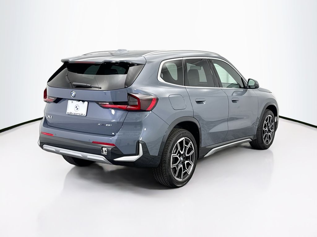 Thumbnail: 2026 BMW X1 - 5