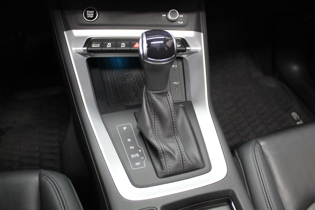 Thumbnail: 2023 Audi Q3 - 15