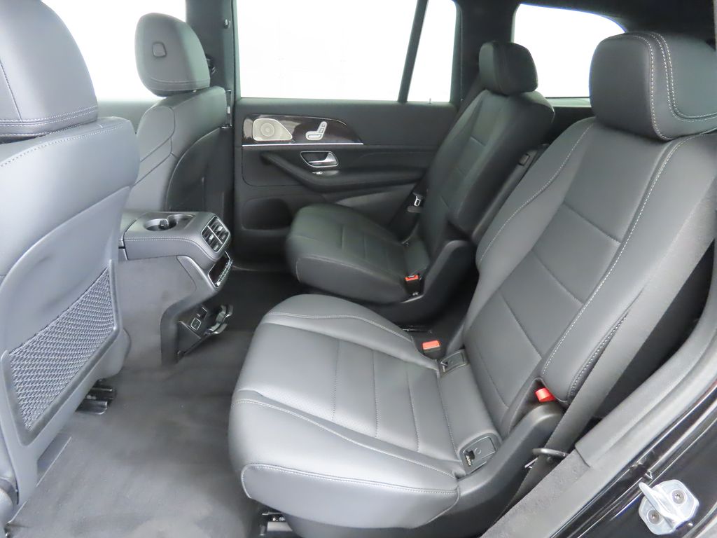 Thumbnail: 2025 Mercedes-Benz GLS - 21