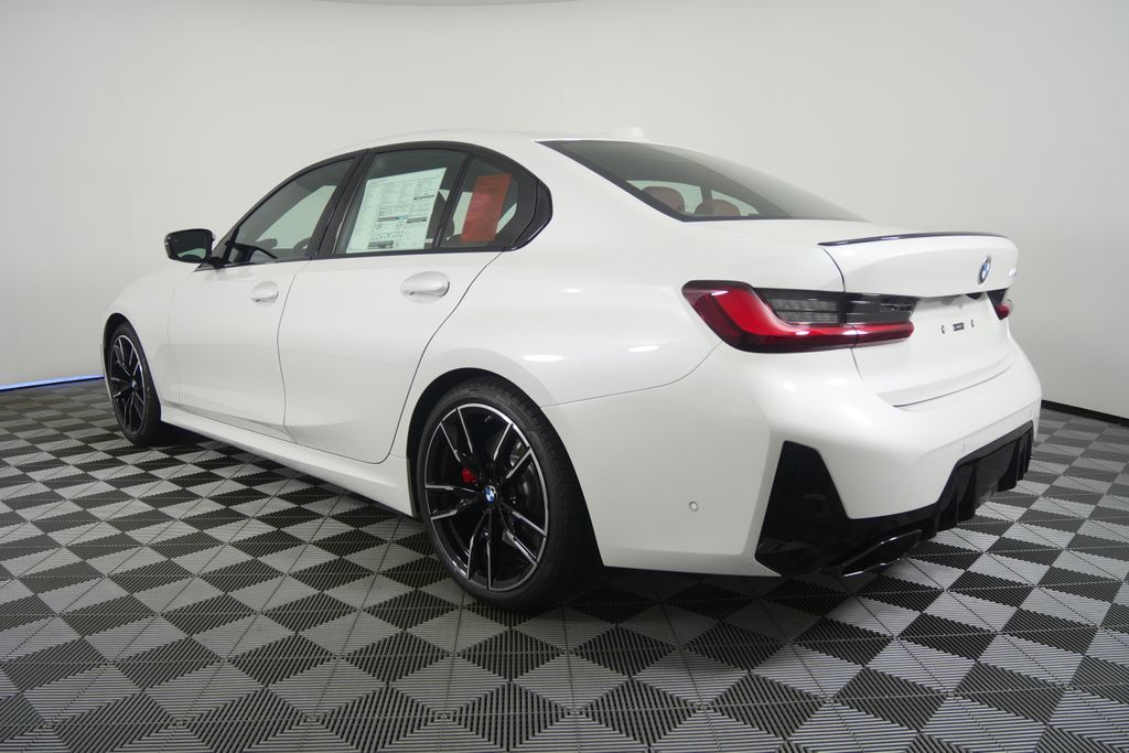 Thumbnail: 2026 BMW 3 Series - 6