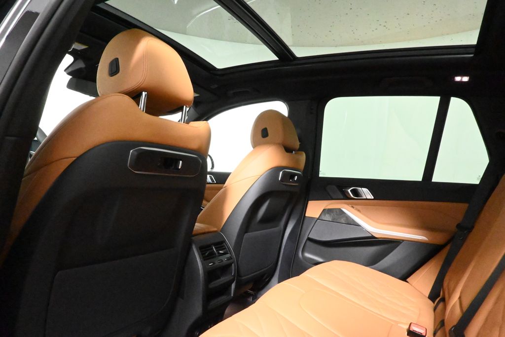 Thumbnail: 2026 BMW X5 - 32