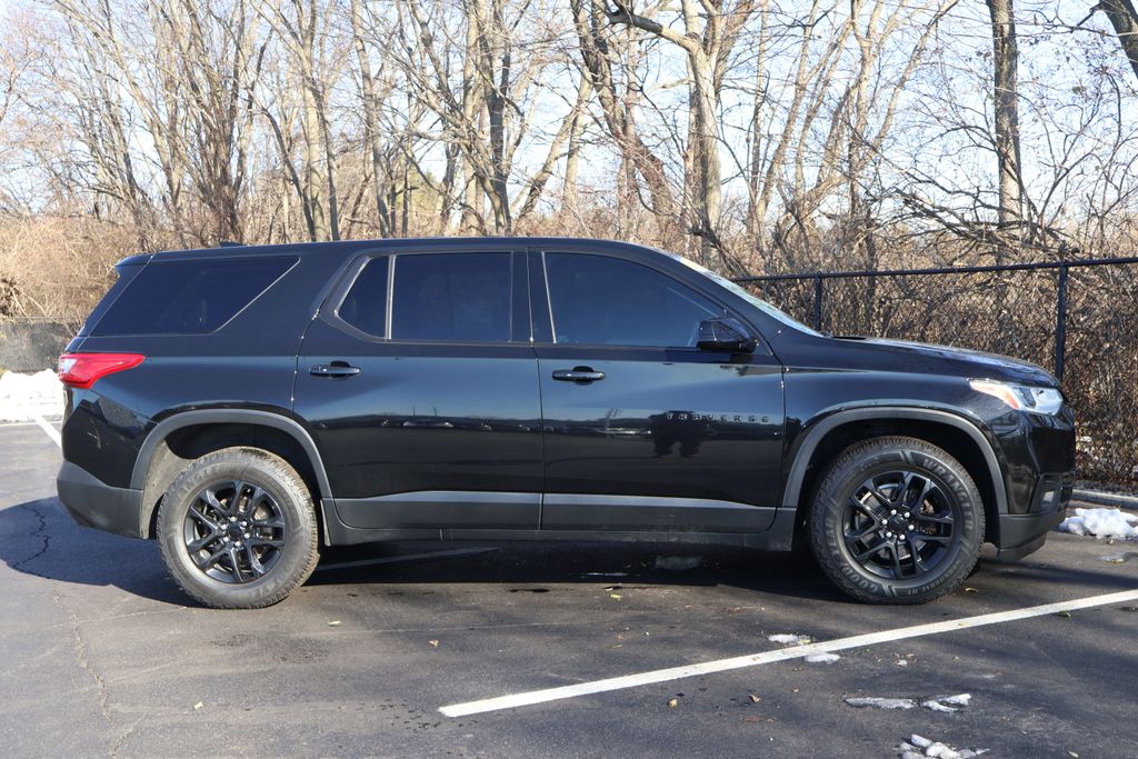 Thumbnail: 2021 Chevrolet Traverse - 9