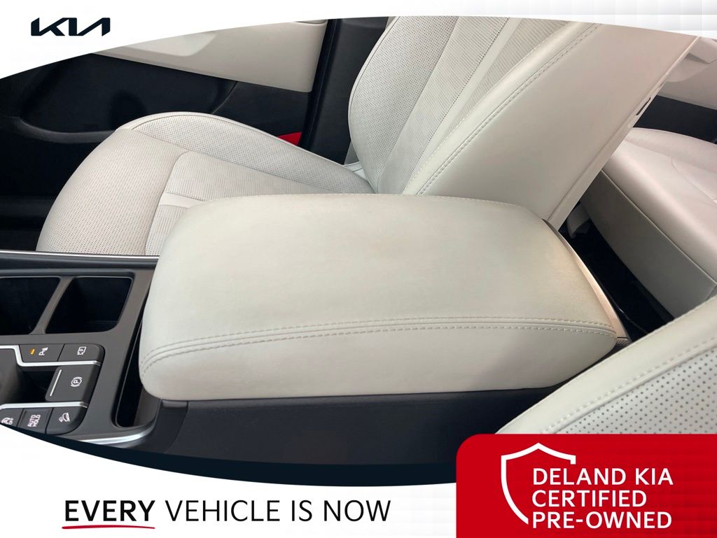 Used 2025 Kia Sorento SUV