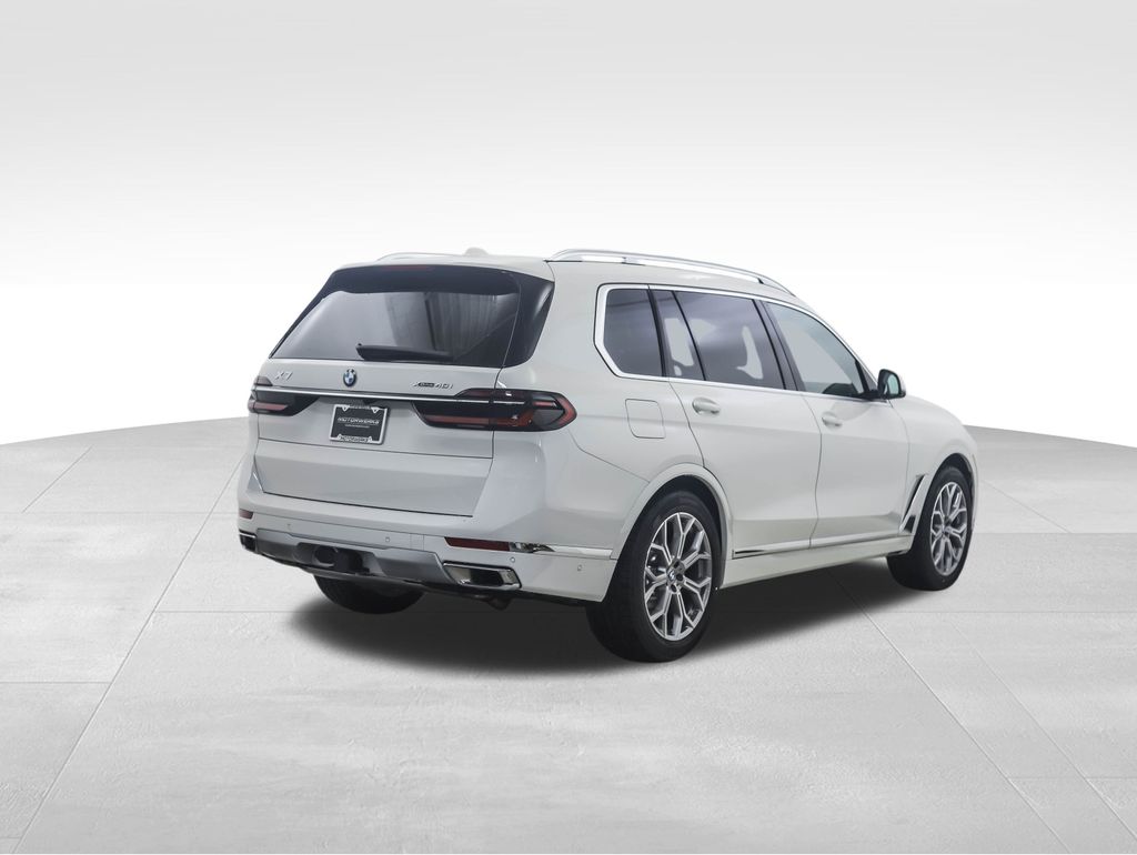 Thumbnail: 2026 BMW X7 - 6