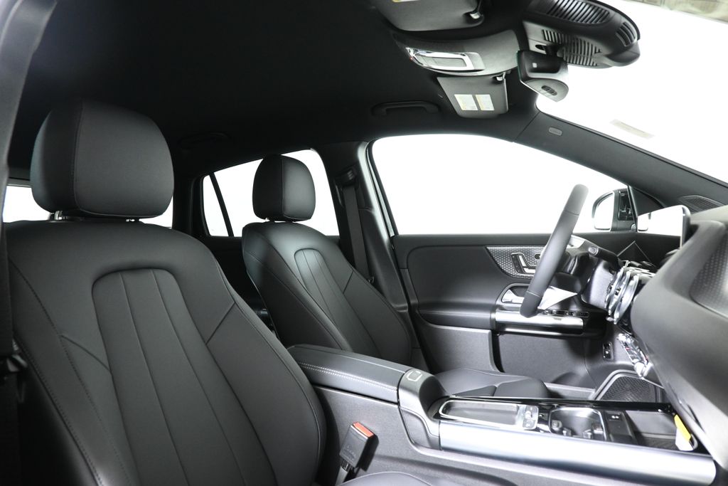 Thumbnail: 2025 Mercedes-Benz GLA - 21